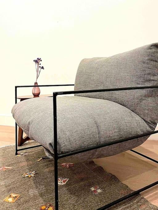 Minimalist Brooklyn Gem To Yourself Nova York