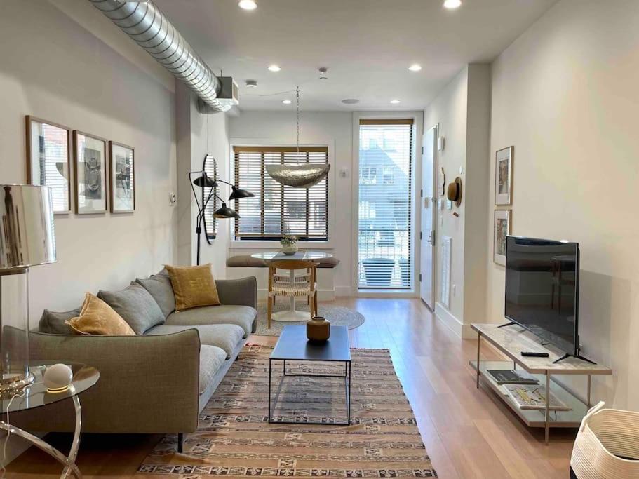 Minimalist Brooklyn Gem To Yourself Nova York