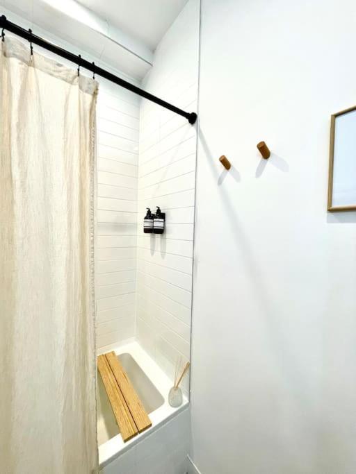Minimalist Brooklyn Gem To Yourself Apartamento